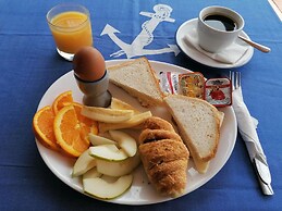 Mirabella Apartments