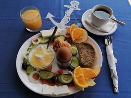 Mirabella Apartments