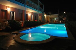 Mirabella Apartments