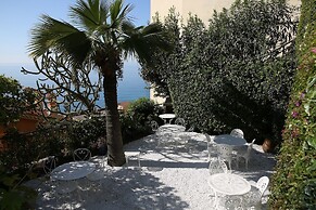 Hotel Regency