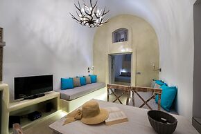 Nefeli Homes - Adults Only