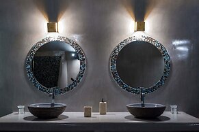 Nefeli Homes - Adults Only