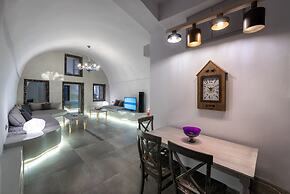 Nefeli Homes - Adults Only