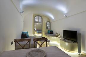 Nefeli Homes - Adults Only