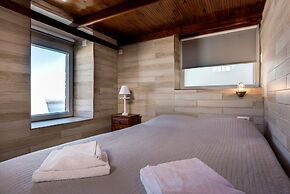 Nefeli Homes - Adults Only