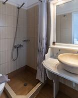 Nefeli Homes - Adults Only