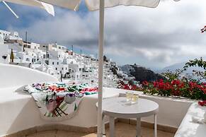 Nefeli Homes - Adults Only