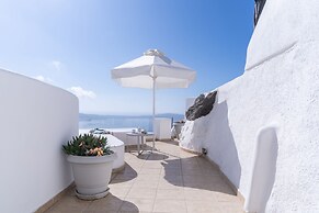 Nefeli Homes - Adults Only