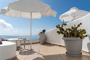 Nefeli Homes - Adults Only