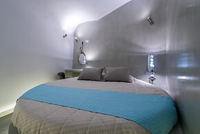 Nefeli Homes - Adults Only