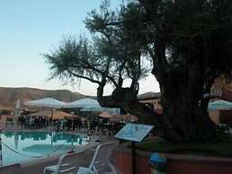 Albergo Residenziale Li Troni