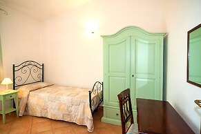 Albergo Residenziale Li Troni