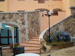 Albergo Residenziale Li Troni