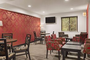 Ramada by Wyndham Cambridge