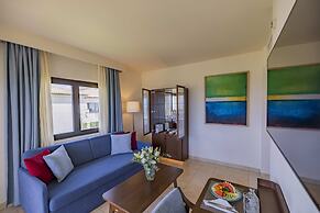 Impressive Playa Granada Golf