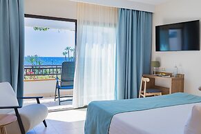 Impressive Playa Granada Golf