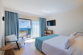 Impressive Playa Granada Golf