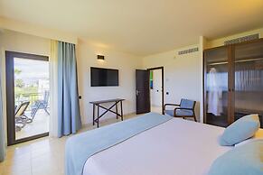 Impressive Playa Granada Golf
