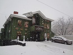 Weekend Boutique Hotel