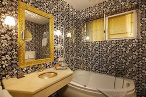 Weekend Boutique Hotel