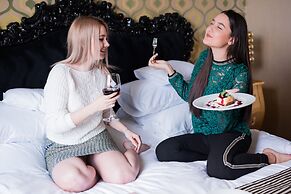 Weekend Boutique Hotel