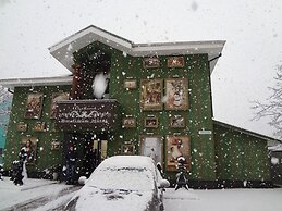 Weekend Boutique Hotel