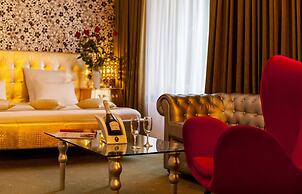 Weekend Boutique Hotel