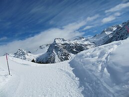 Arosa Alpine Club - Adults Only