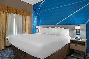 Comfort Suites near Indianapolis Airport