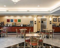 Comfort Suites near Indianapolis Airport
