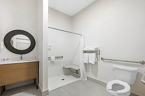Comfort Suites near Indianapolis Airport