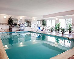 Comfort Suites near Indianapolis Airport