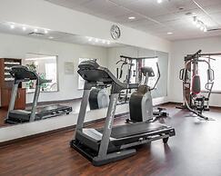 Comfort Suites near Indianapolis Airport