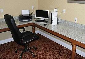 Comfort Inn Hebron-Lowell Area