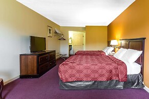 Econo Lodge At Six Flags