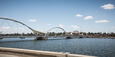 Holiday Inn Hotel & Suites PHOENIX AIRPORT by IHG