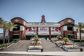 Holiday Inn Hotel & Suites PHOENIX AIRPORT by IHG