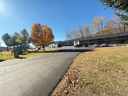 Travelodge by Wyndham Lincoln Near White Mountain