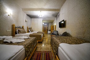 Cave Hotel Saksagan