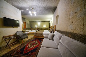 Cave Hotel Saksagan