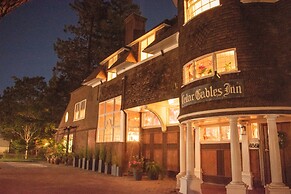 Cedar Gables Inn