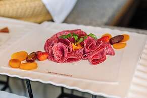 Grand Muthu Oura View Beach Club