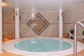 Grand Muthu Oura View Beach Club