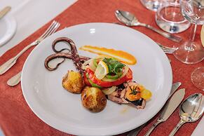 Grand Muthu Oura View Beach Club