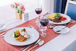 Grand Muthu Oura View Beach Club