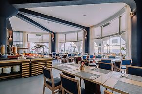 Grand Muthu Oura View Beach Club