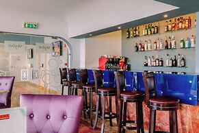 Grand Muthu Oura View Beach Club