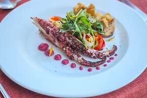 Grand Muthu Oura View Beach Club