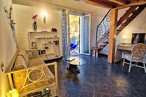 Cinqueterre Residence
