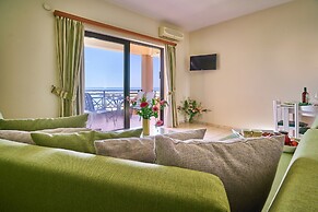 Nanakis Beach Apartments